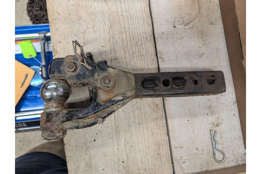(4) Receiver Hitches - Image 13 of 23