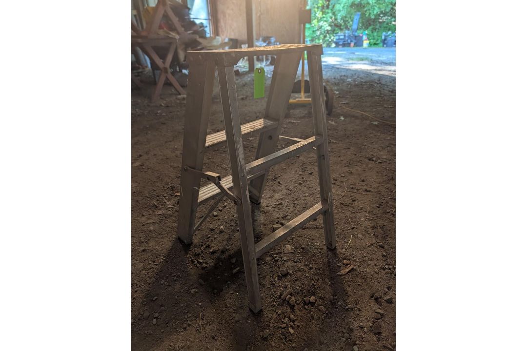 3' Metalite Aluminum Step Ladder - Image 4 of 7