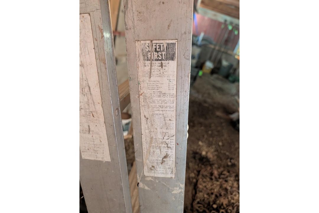 8' Aluminum Double-Sided Step Ladder - Image 2 of 3