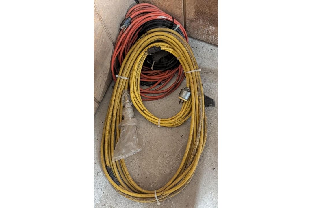 (10 +/-) Assorted Extension Cords - Image 5 of 5