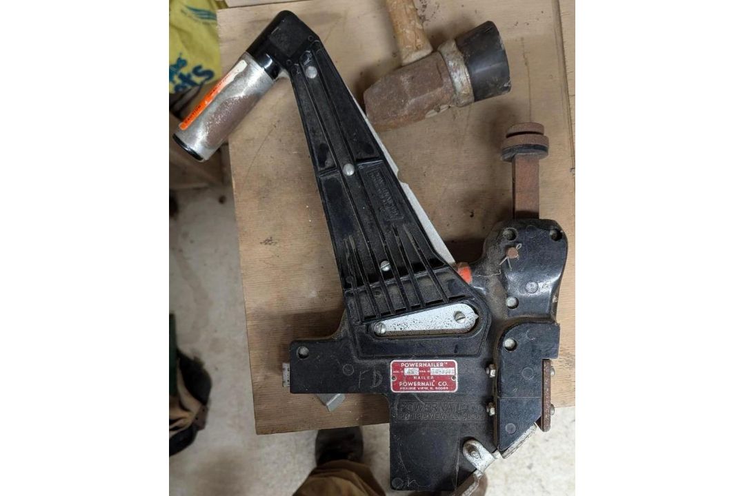 Powernail Flooring Nailer - Image 3 of 9