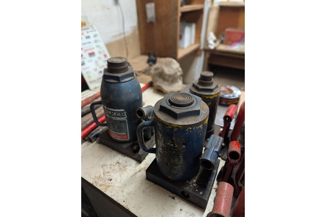 (14) Hydraulic Bottle Jacks for Parts or Repair - Image 4 of 6