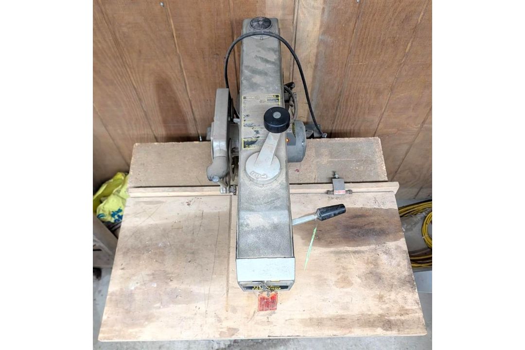 Dewalt 10" Radial Arm Saw - Image 7 of 7