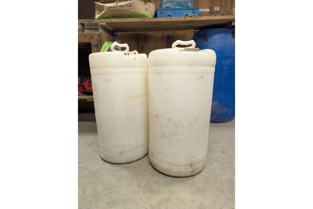 (4) 15 Gal Poly Drum - Image 4 of 4