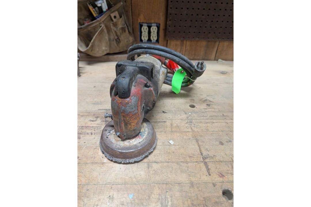 Milwaukee Heavy Duty Angle Grinder/Sander - Image 2 of 11