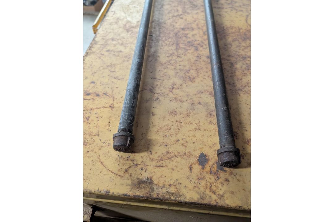 (2) 3' Pipe Clamps - Image 3 of 4