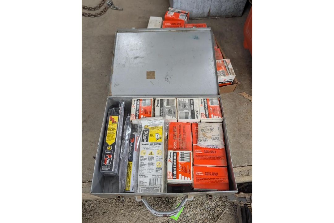 Large Quantity of Paslode 16 ga Finish Nails - Image 1 of 6