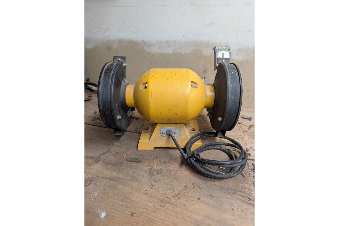 HDC 6" Bench Grinder - Image 3 of 4