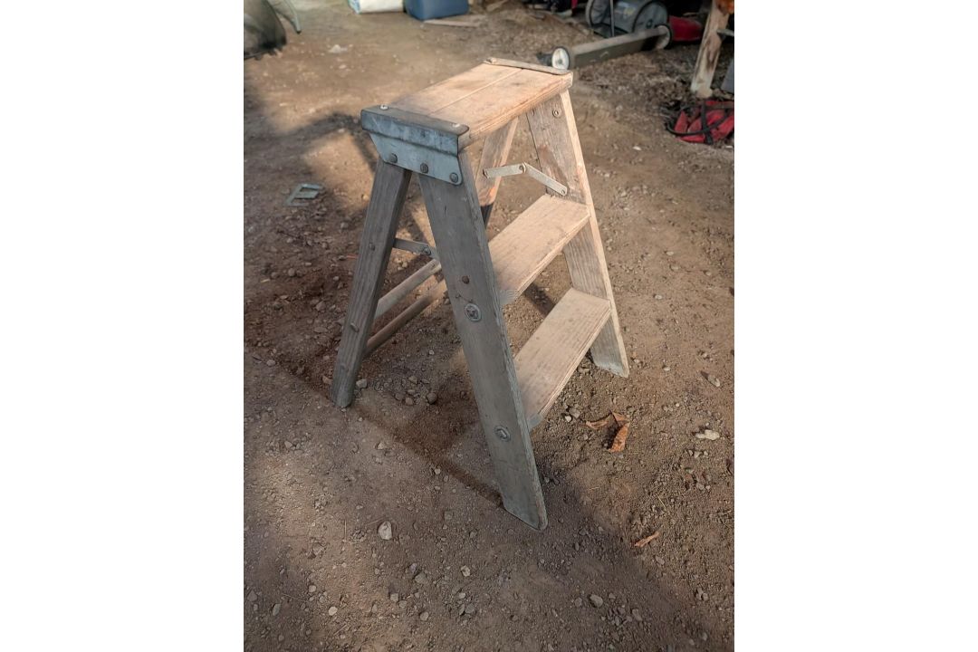3' Metalite Aluminum Step Ladder - Image 7 of 7