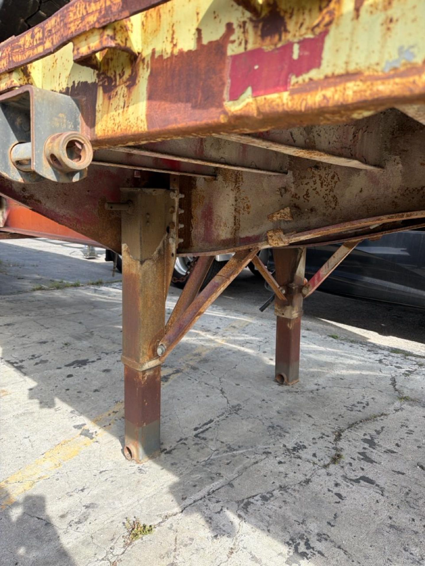 (2) Transcraft 48' Flatbed Trailers - Image 3 of 12
