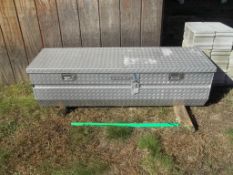 Diamond-plate Truck Toolbox