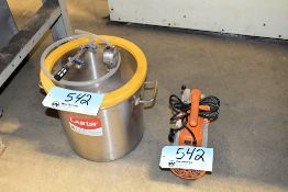 Lab1st 5 Gallon Stainless Steel Vacuum Degassing Chamber; 1/4 HP, 3.6 CFM Vacuum Pump