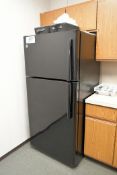 Lot - (1) G.E. Model GTS21FGKDBB 21 cu. ft. Top/Bottom Refrigerator/Freezer, Etc.