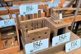Lot - (1) 9