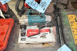 Makita Model JN3201 10 Ga. Nibbler with Case Box, 1,300 RPM, 6.2 Amp, 120 Volt