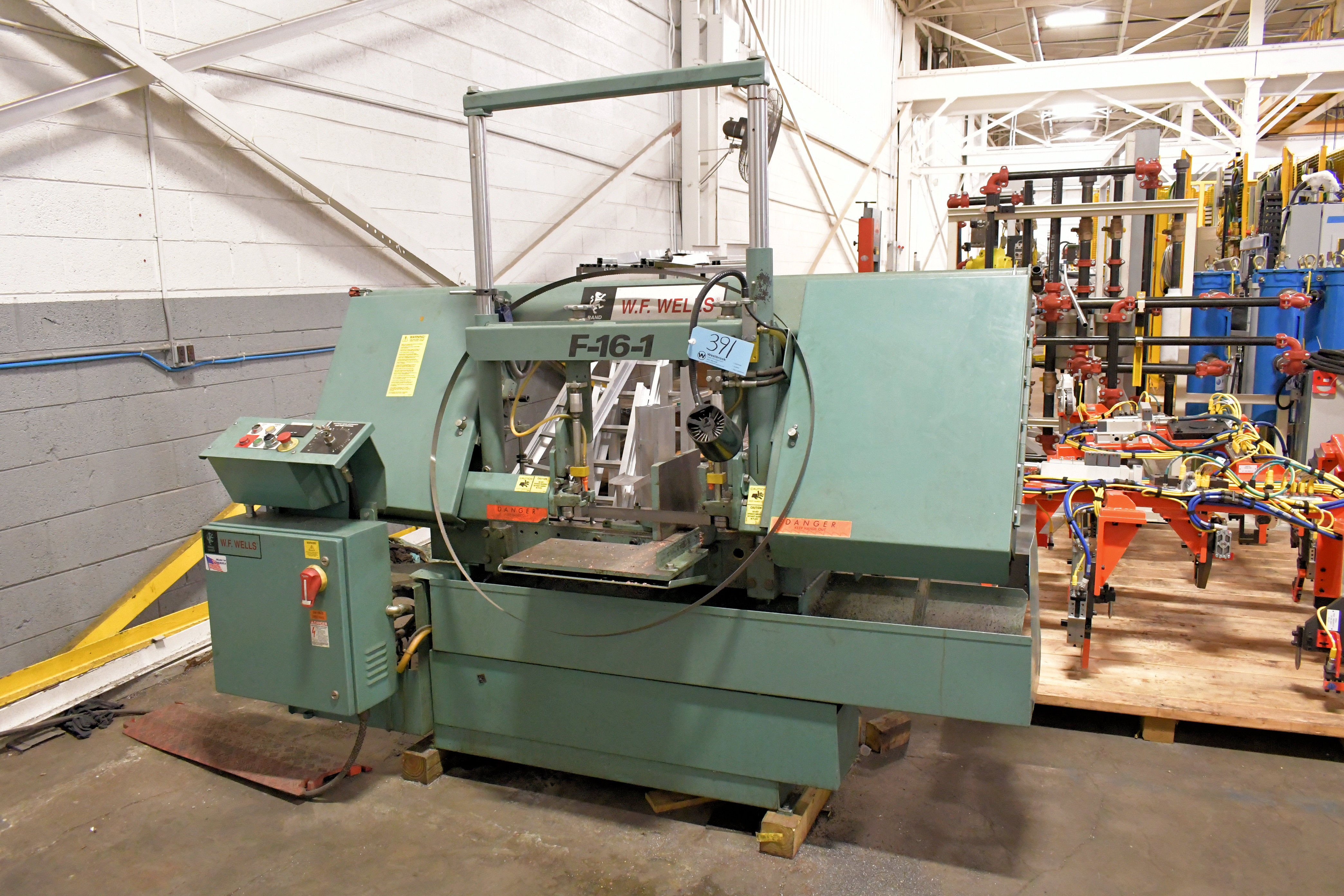 W.F. Wells Model F-16-1 16" x 20" Twin Post Semi-Automatic Horizontal Metal Cutting Bandsaw