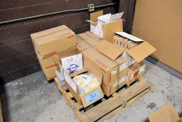 Lot - Banner LED Status Indicators, Banner Photoelectric Sensors and Molex Cat6A Cables