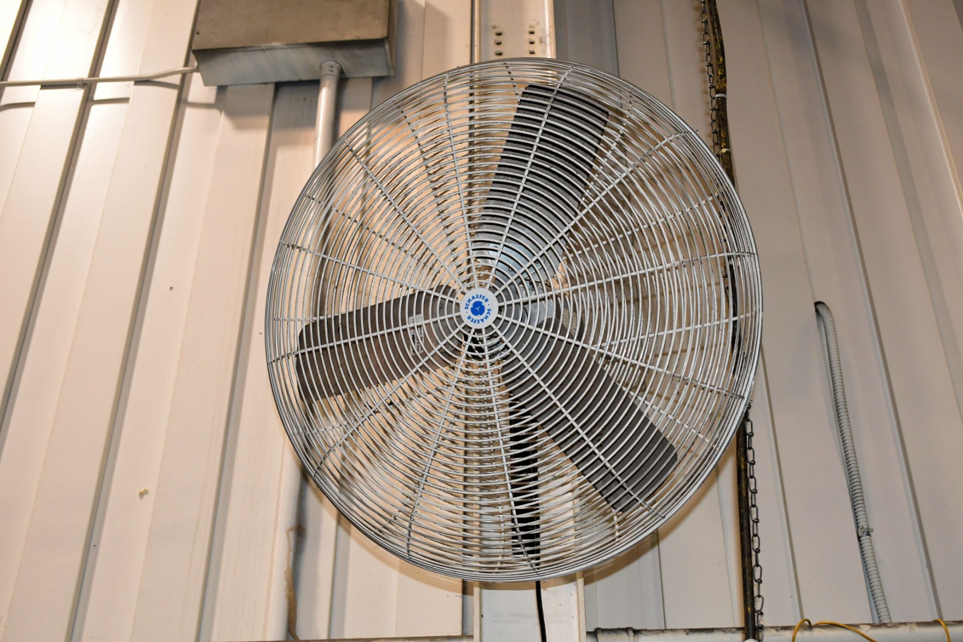 Lot - (6) Post-Mounted Shop Fans in (1) Bay