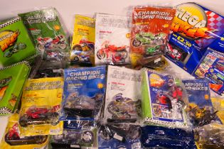 DeAgostini - A collection of 24 boxed di