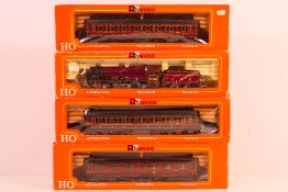 Rivarossi - an OO guage steam locomotiveand tender op no 4-6-0 op no 6140 'Hector' LMS crimson