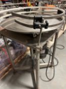 Elf 28" ss accumulating table, model 28tt