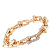 A Tiffany & Co. HardWear 18K Rose Gold 1.70ct Diamond Link Bracelet Size Large. A single link