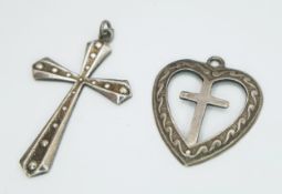 2X vintage silver cross charms. Total weight 1.9G.