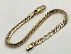 A 9K Yellow Gold Foxtail Link Bracelet. A few missing links so as found.18cm. 4.1g.