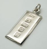 A 9K WHITE GOLD, INGOT PENDANT. FULLY HALLMARKED TO THE FRONT. 2.5G. TAN 1003