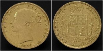 AN 1858, QUEEN VICTORIA, YOUNG HEAD, SHIELD BACK, FULL SOVEREIGN COIN. 22K GOLD. REF: 10000.