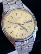 Gentleman’s Vintage SEIKO 5 AUTOMATIC WRISTWATCH. 21 Jewels ,Day/Date Model 6309-570A. Finished in