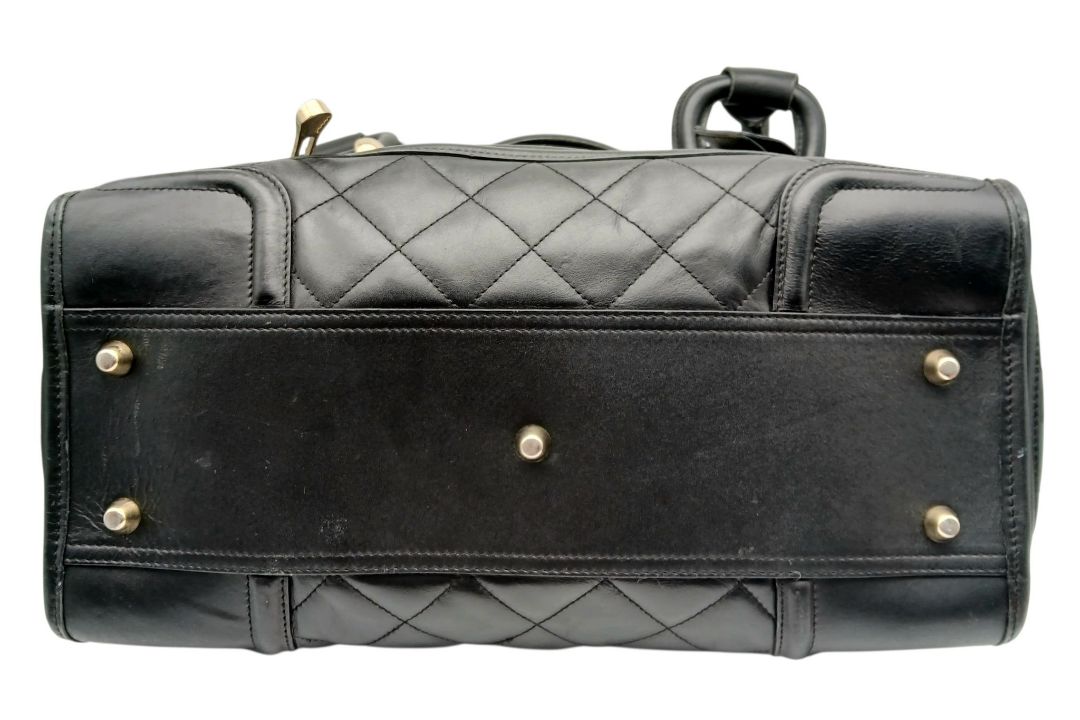 A Burberry Black Quilted Leather Manor Bag. Black leather exterior with diamond-quilted panels, - Bild 6 aus 13