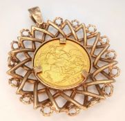 A 22k yellow gold full sovereign in 9k yellow gold pendant mount (7.98g sov weight, 9.12g mount