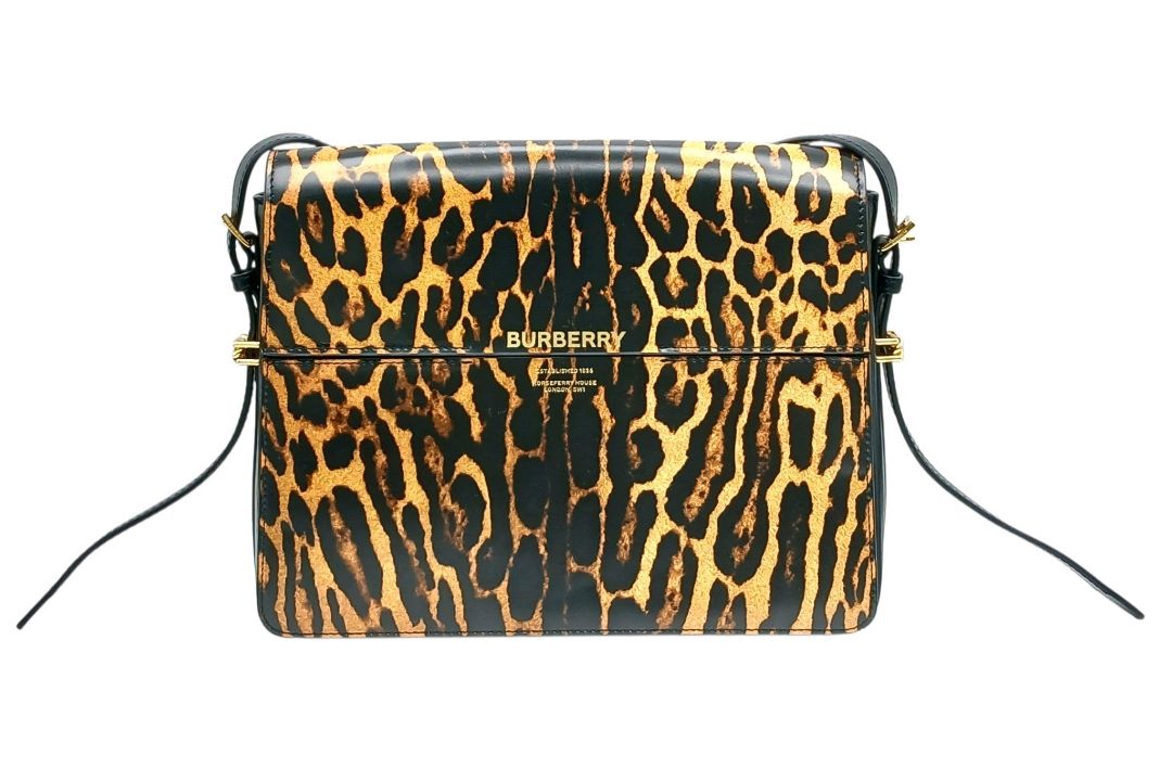 A Burberry Grace Leopard Print Shoulder Bag. Leopard-print leather exterior with black leather trim, - Bild 2 aus 11