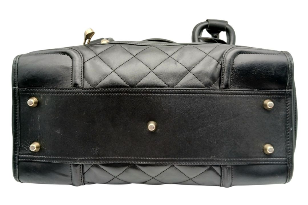 A Burberry Black Quilted Leather Manor Bag. Black leather exterior with diamond-quilted panels, - Bild 6 aus 13