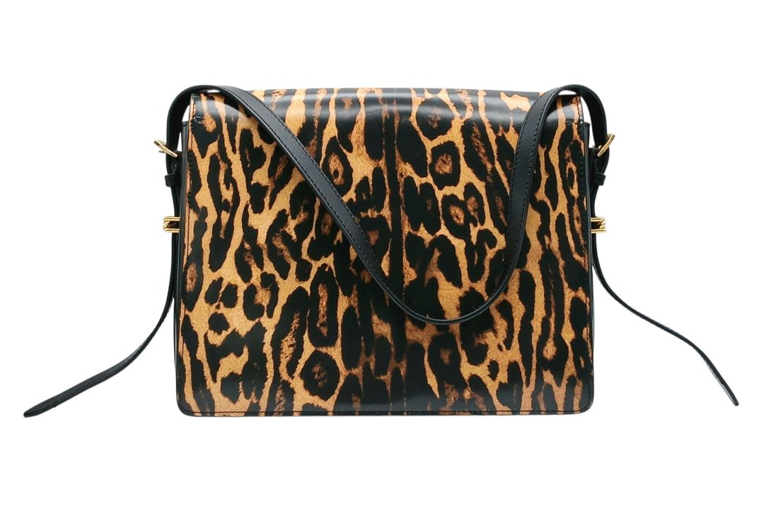 A Burberry Grace Leopard Print Shoulder Bag. Leopard-print leather exterior with black leather trim, - Bild 8 aus 11
