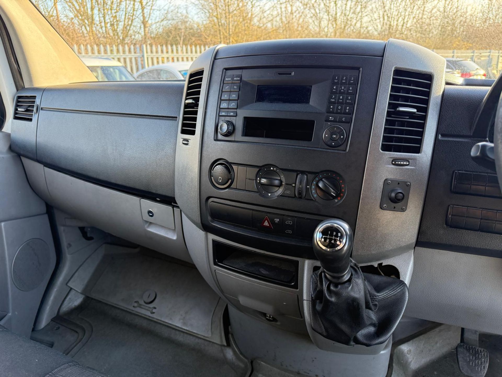 ** ON SALE ** MERCEDES-BENZ SPRINTER (MOT NOV 2026) 313 CDI 2.1 CDI LWB H/R 2015 - Image 8 of 14