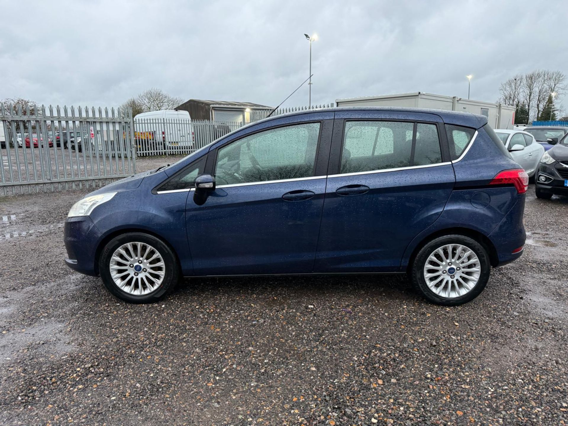 ** ON SALE ** FORD B-MAX (MOT APRIL 2027) 1.0 ECOBOOST 100 TITANIUM MPV 2013 (13) - Image 5 of 19