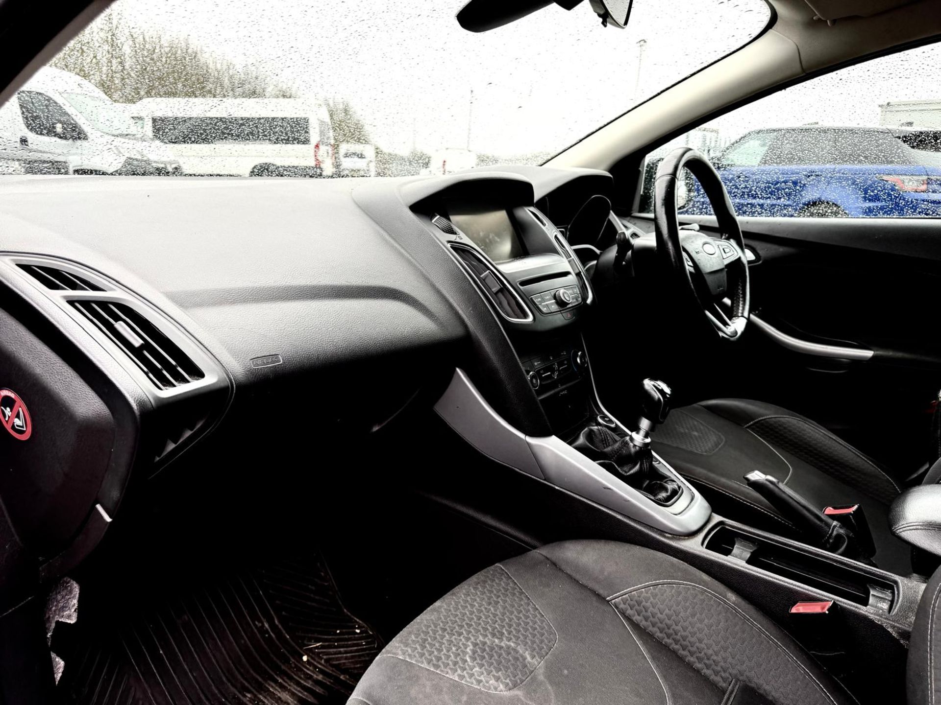 FORD FOCUS 1.0 ECOBOOST (MOT JAN 2027) T 125 2015 (65) ULEZ AND CAZ COMPLAINT £20 ROAD TAX - Image 8 of 19