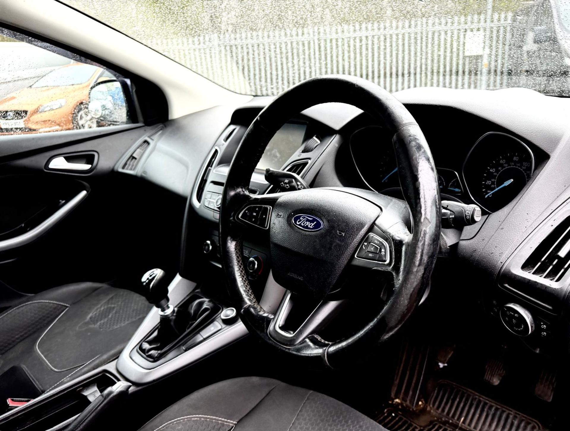FORD FOCUS 1.0 ECOBOOST (MOT JAN 2027) T 125 2015 (65) ULEZ AND CAZ COMPLAINT £20 ROAD TAX - Image 12 of 19