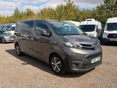 ** ON SALE ** TOYOTA PROACE 2.0D 120 MEDIUM ICON PREMIUM CREWCAB VAN 2019 (19)