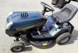 HAYTER 13-30 RIDE ON LAWN MOWER GARDEN LAWN TRACTOR 30 INCH CUTTING DECK 7 HEIGHT