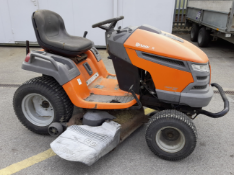 HUSQVARNA YTH220 HYDROSTATIC RIDE ON LAWN MOWER GARDEN LAWN TRACTOR 48 INCH DECK