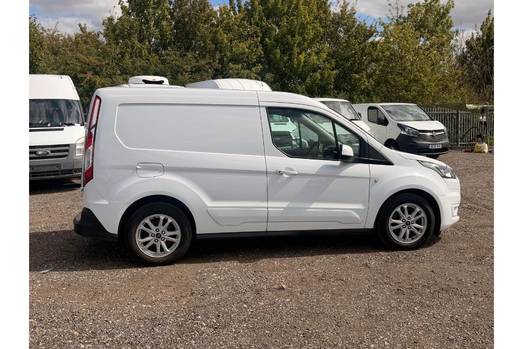 FORD TRANSIT CONNECT 1.5 EBL 120 200 L1 LTD VAN 2020 (20) Vehicle Make ...