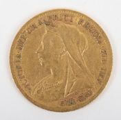 Victoria (1837-1901), Half Sovereign, 1900, veiled head, aVF