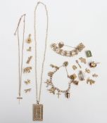 A selection of 9ct gold jewellery