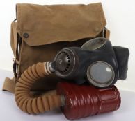 WW2 British Army Gas Mask. A fine example in original bag stamped inside MARK VII W.E.& S.LTD.