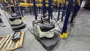 2006 Crown Walkie/Rider Pallet Jack