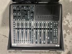 Behringer X32 Compact mixer, 40 input, 25 bus, 16 programmable Midas preams, 17 motorized faders, ch