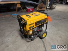 Dewalt DXGNR8000 Portable Generator